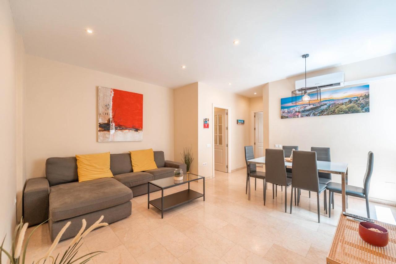 Gran Apartamento De 3 Habitaciones Junto A La Catedral مالقة المظهر الخارجي الصورة
