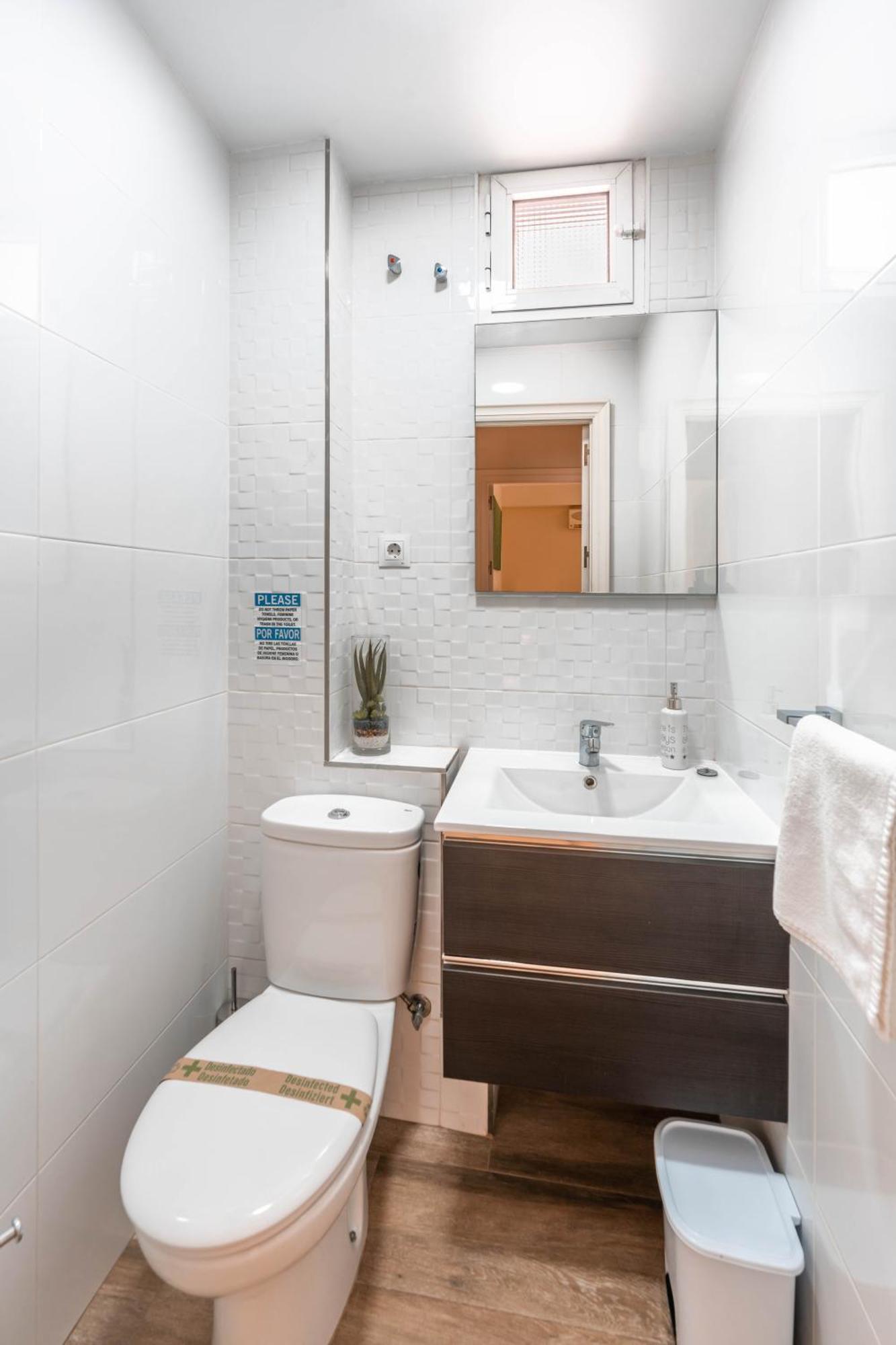 Gran Apartamento De 3 Habitaciones Junto A La Catedral مالقة المظهر الخارجي الصورة