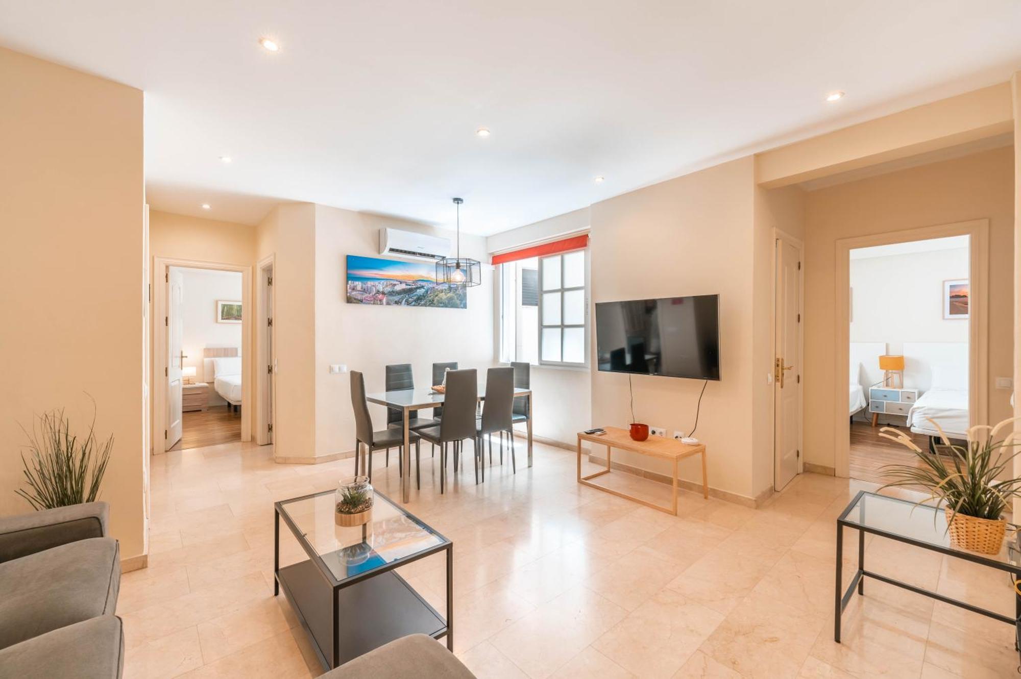 Gran Apartamento De 3 Habitaciones Junto A La Catedral مالقة المظهر الخارجي الصورة