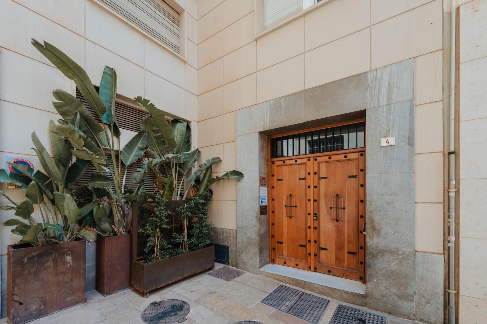 Gran Apartamento De 3 Habitaciones Junto A La Catedral مالقة المظهر الخارجي الصورة